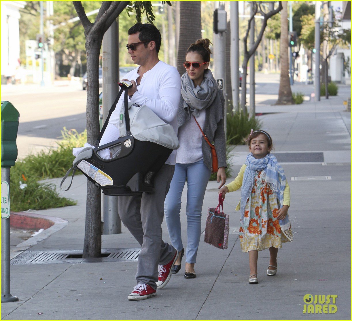 Jessica Alba Happy Easter! Photo 2646675 Cash Warren, Celebrity