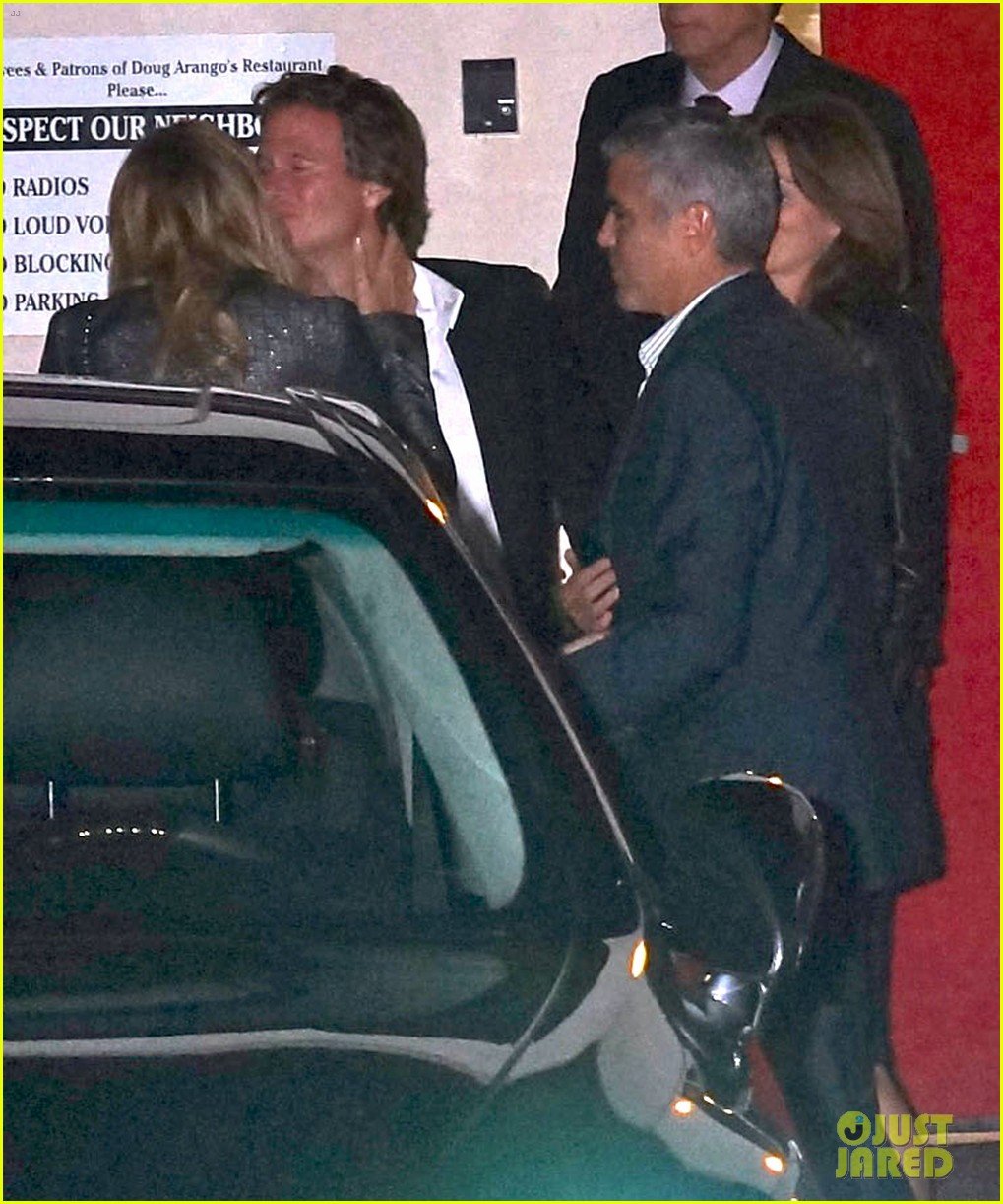 george clooney stacy keibler craigs bar grill date night 022654201