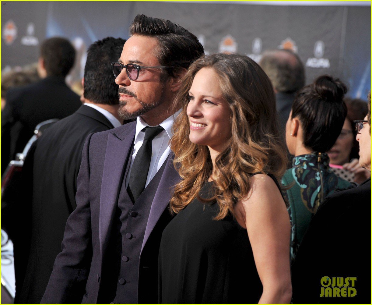 robert downey jr avengers premiere with wife susan 12