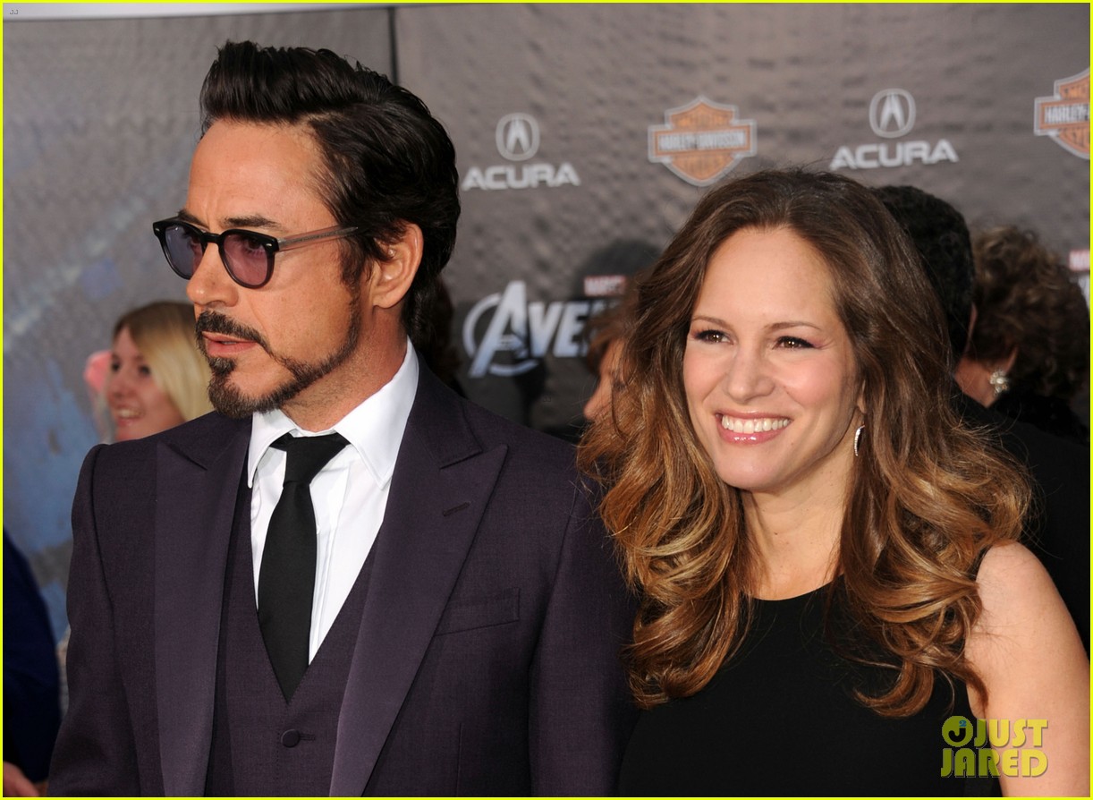 robert downey jr avengers premiere with wife susan 14