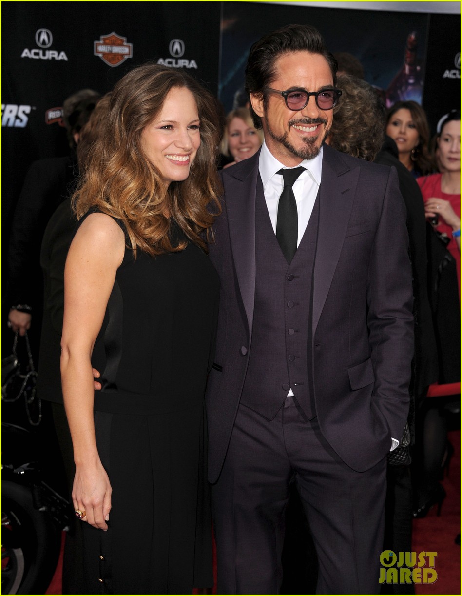 robert downey jr avengers premiere with wife susan 17