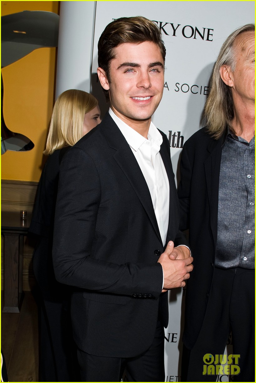 zac efron lucky one nyc screening with taylor schilling 022651079