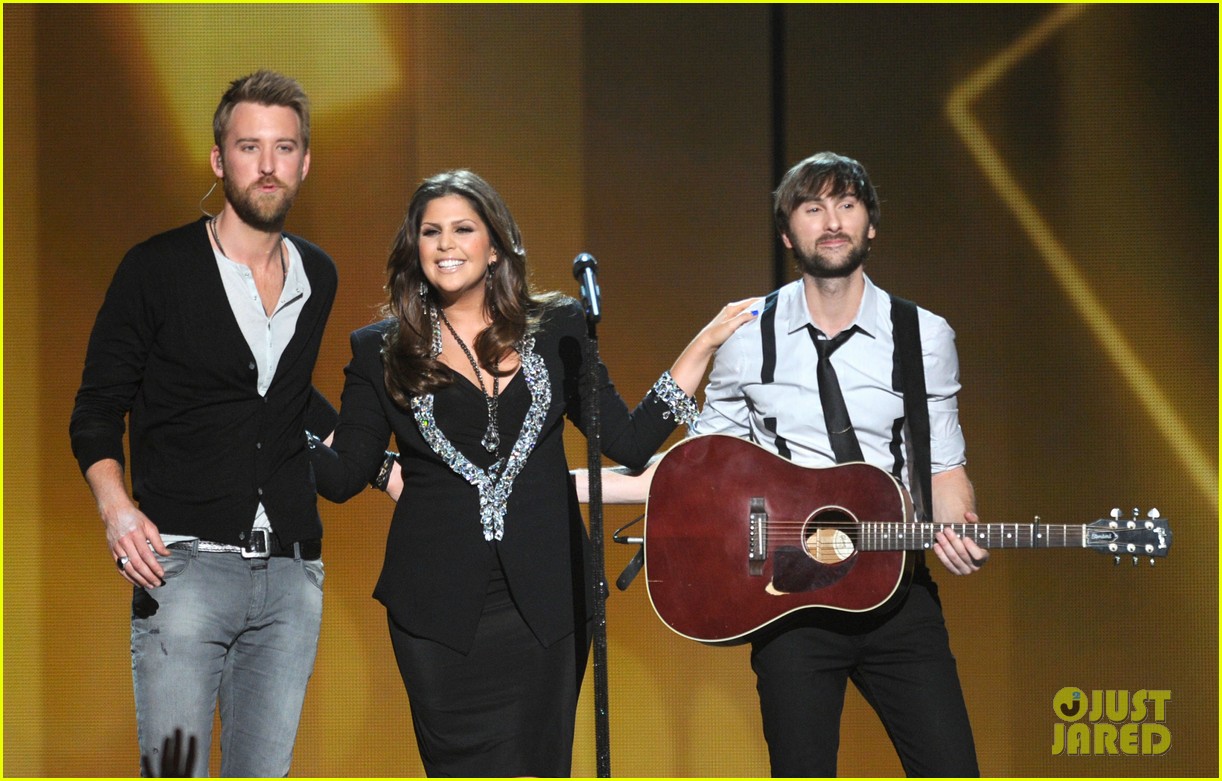 Lady Antebellum ACM Awards Winner! Photo 2644365 Hillary Scott(01)