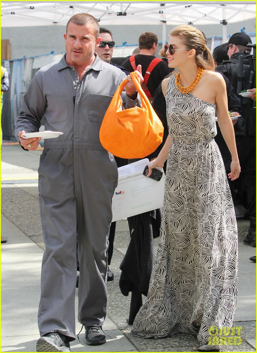AnnaLynne McCord & Dominic Purcell Set Break Photo 2652418