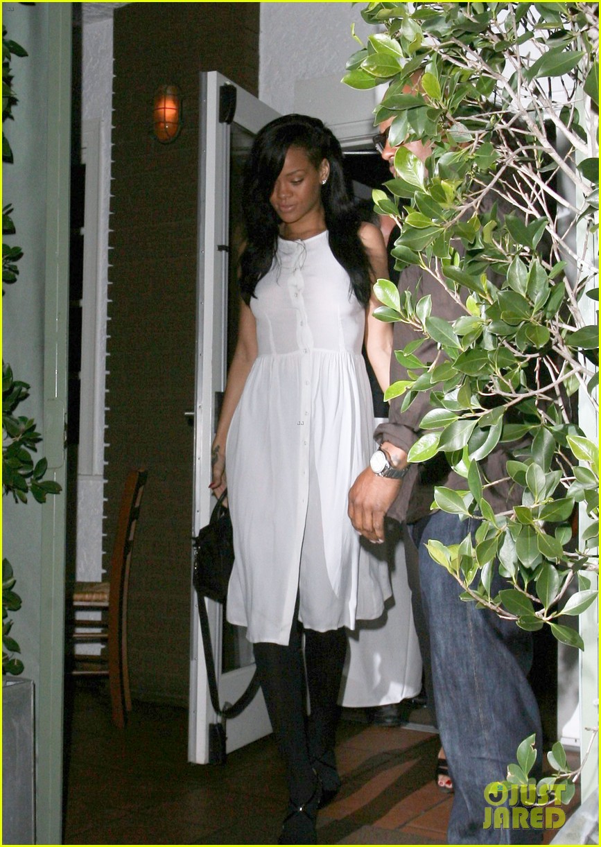 rihanna first date in almost 2 yearz 01