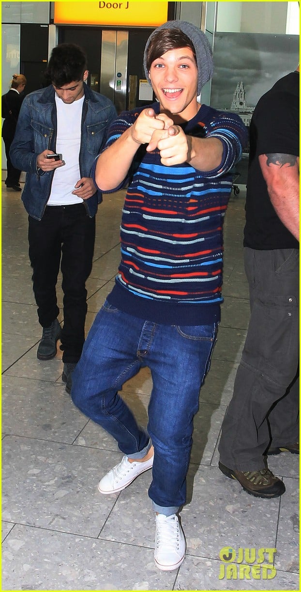 one direction heads out heathrow 03