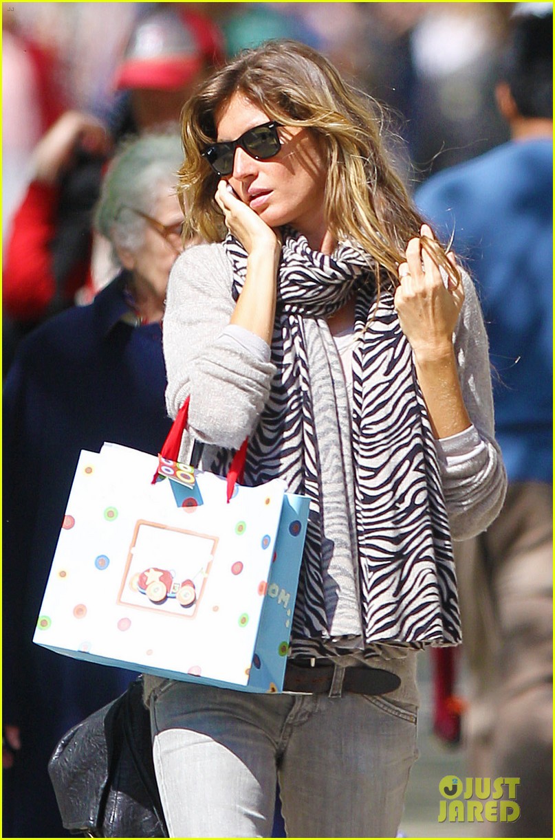 Gisele Bundchen Takes Over The Big Apple!: Photo 2657949 | Gisele ...