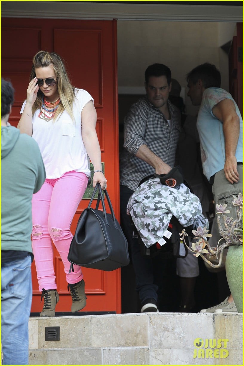 hilary duff house party with family 112664495