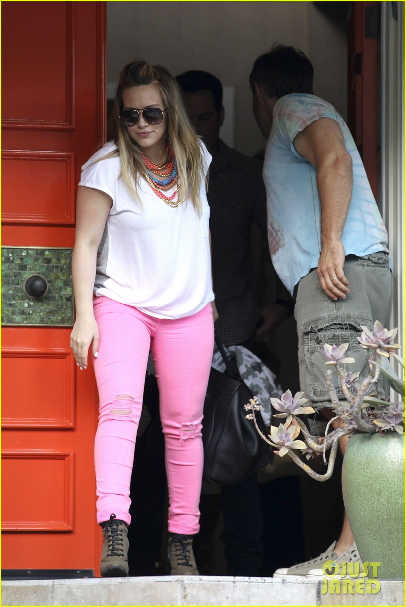 hilary duff house party with family 132664497