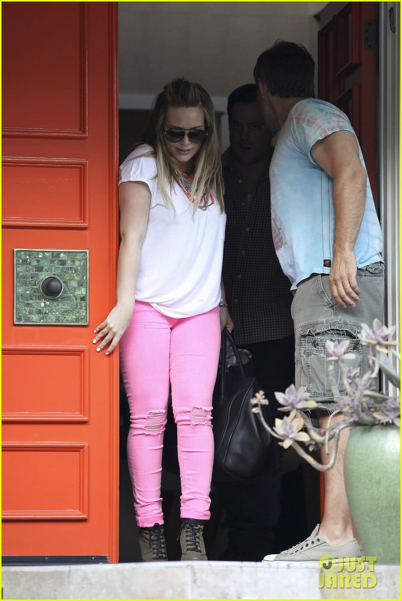 hilary duff house party with family 142664498