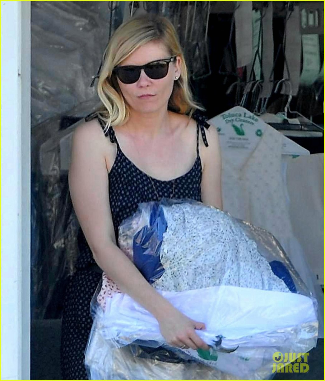 kirsten dunst dry cleaning 09