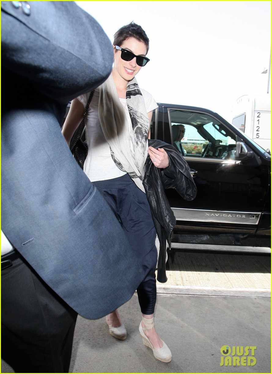 anne hathaway ex released from jail 06