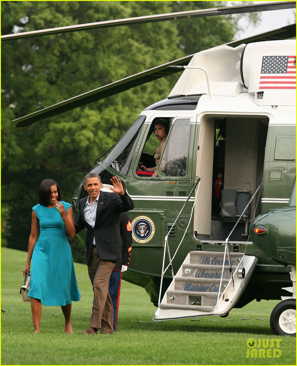 barack michelle obama white house arrival 04