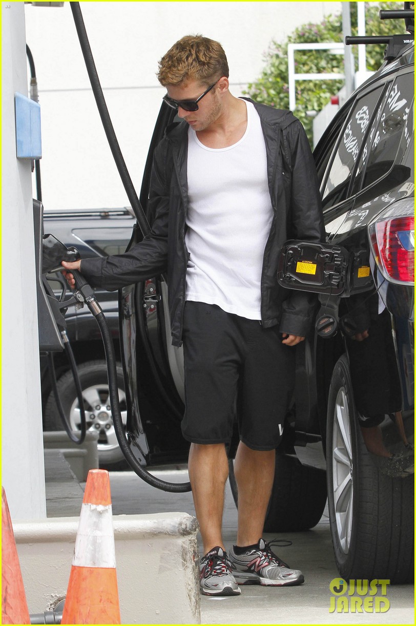 ryan phillippe craigs night out 092657003