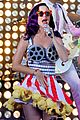 katy perry wide awake performance at part of me premiere 02
