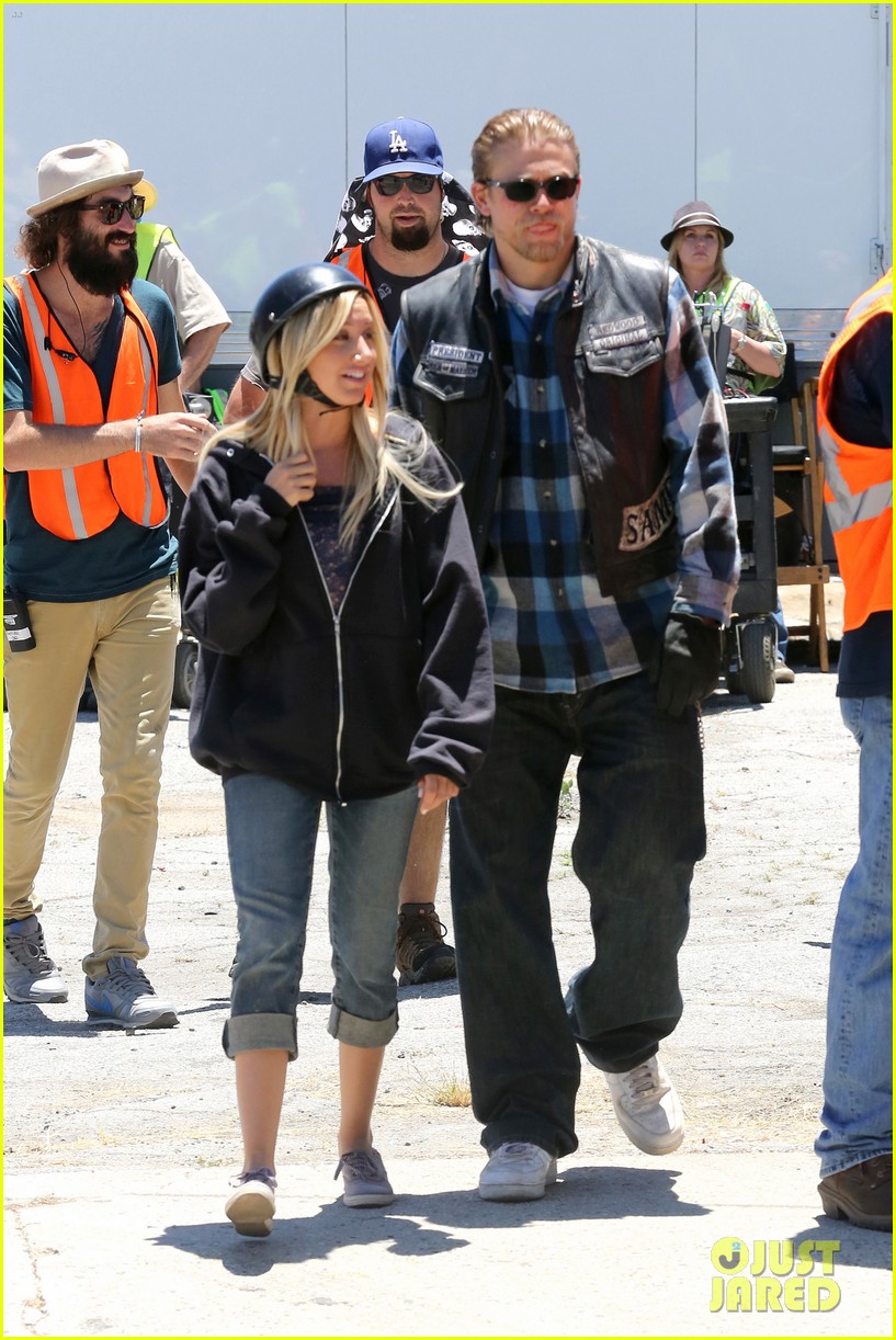 ashley tisdale charlie hunnam sons of anarchy 05