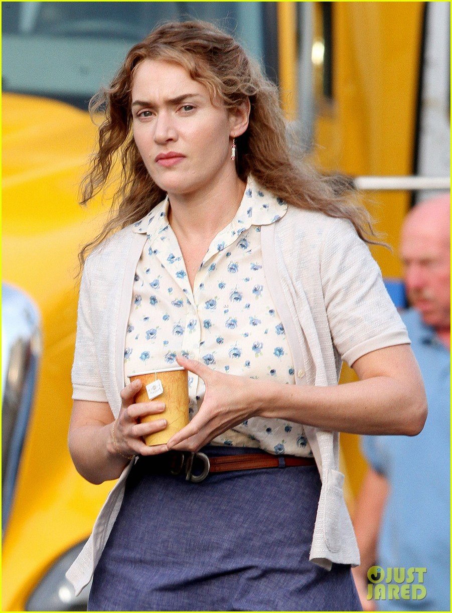 kate winslet labor day set with ned rocknroll 05