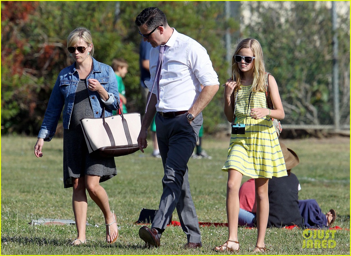 reese witherspoon family flag football 17
