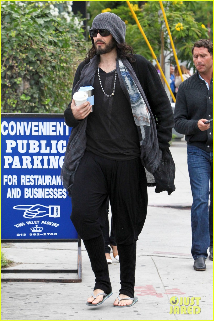 isabella brewster russell brand out and about 012688990