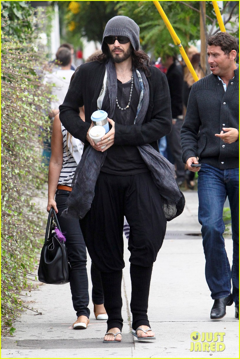isabella brewster russell brand out and about 102688999