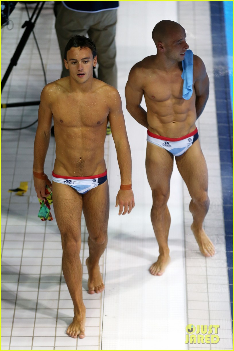british diver tom daley misses out on olympic medal 032694270