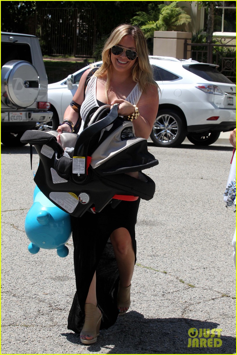 hilary duff baby shower with luca 072690248