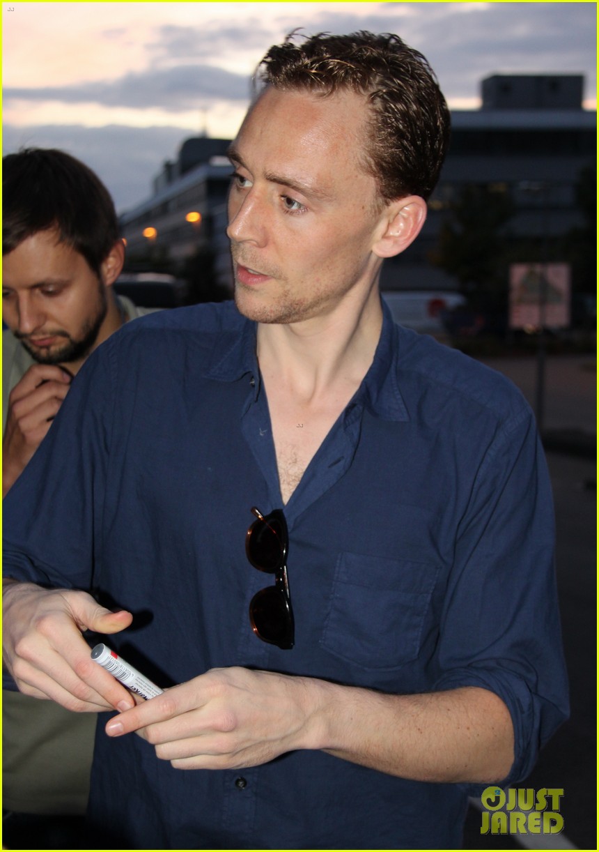 tom hiddleston family guy voiceover role 052694735