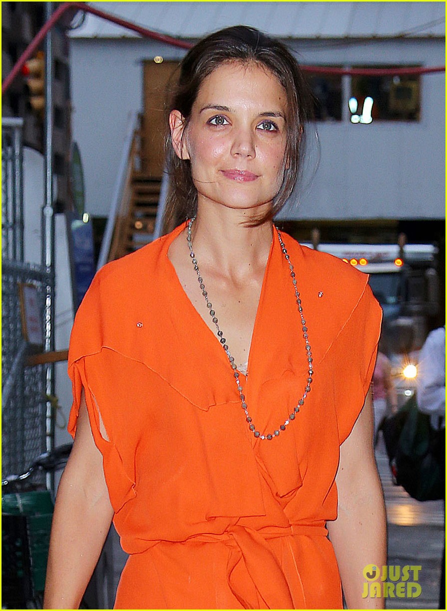 katie holmes coffee with mom 04