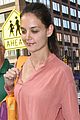 katie holmes early whole foods run 02