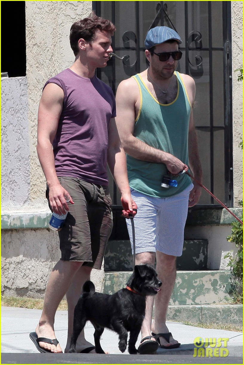 zachary quinto walking dogs 032693904