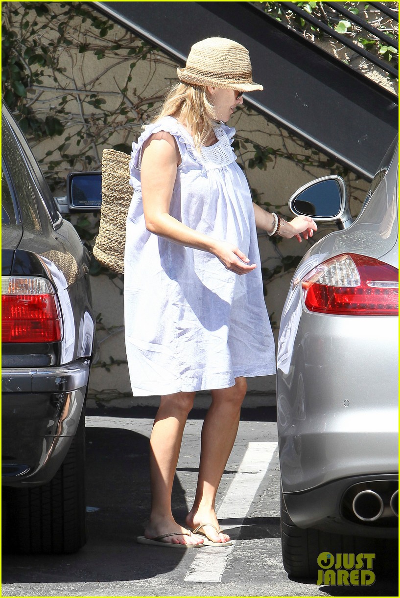 reese witherspoon day out with ava 09