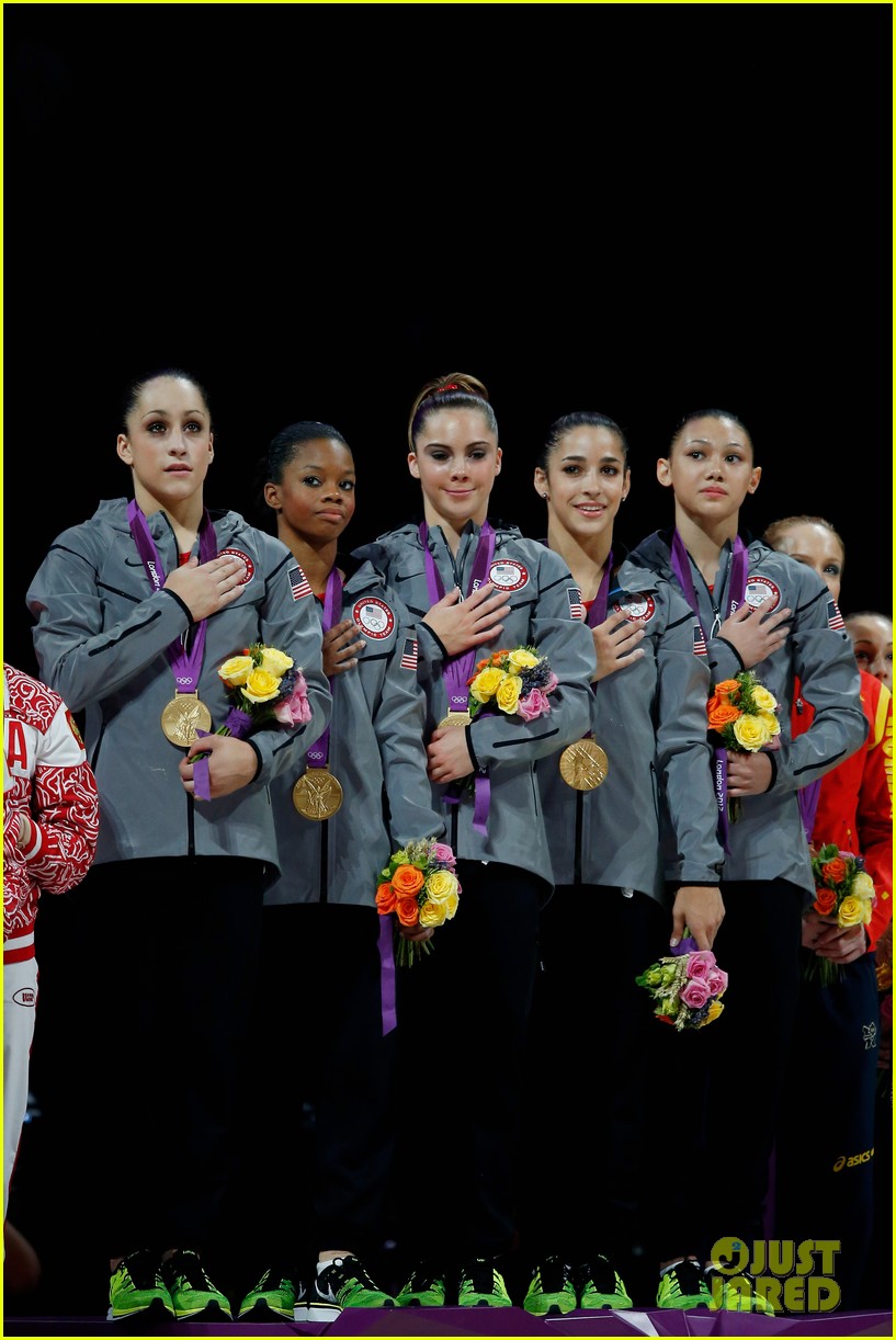 us womens gymnastics team wins gold medal 022694843
