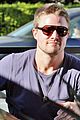 stephen amell monday bonding with willa holland 04