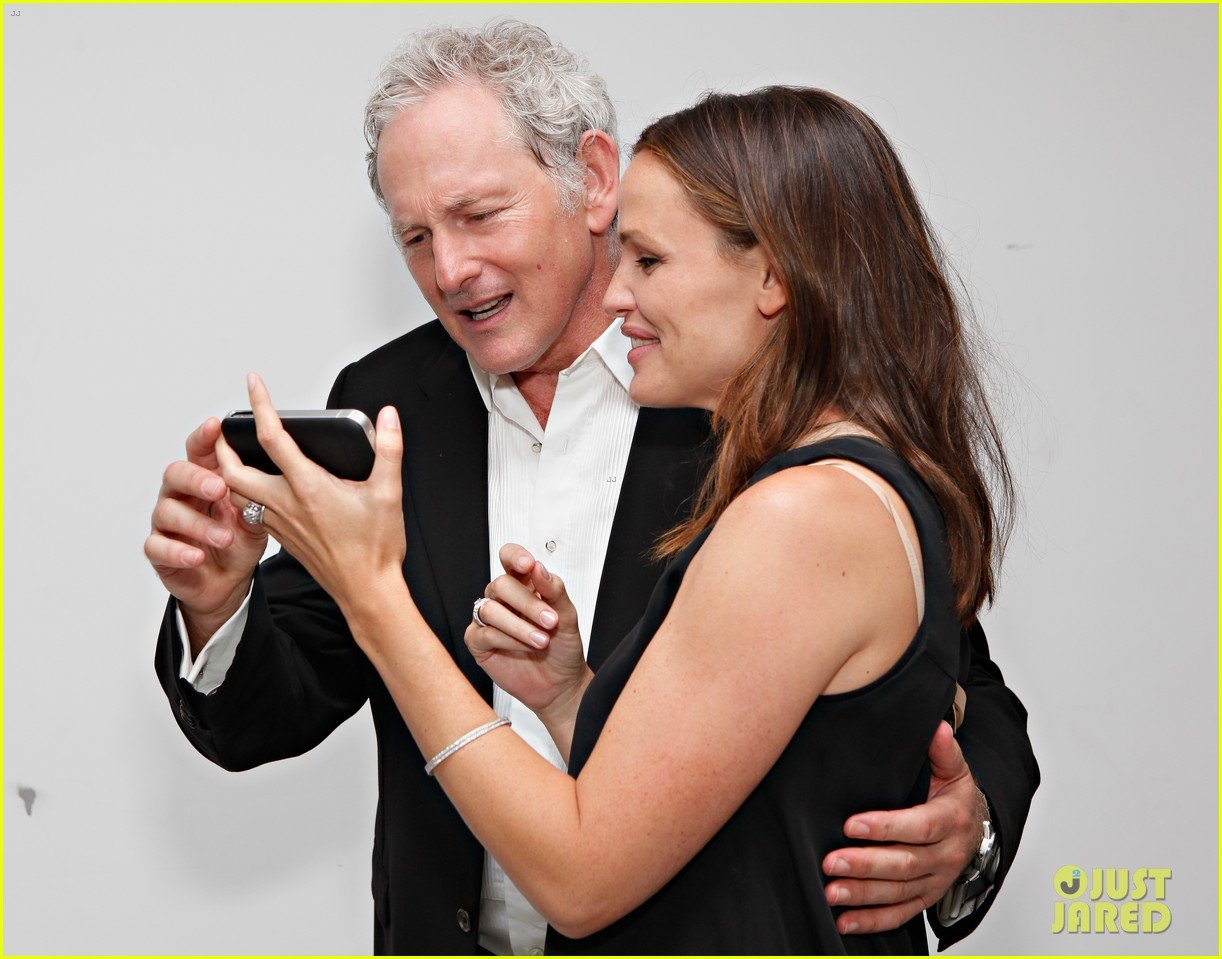 Jennifer Garner & Victor Garber 'Alias' Reunion in NYC! Photo 2702083