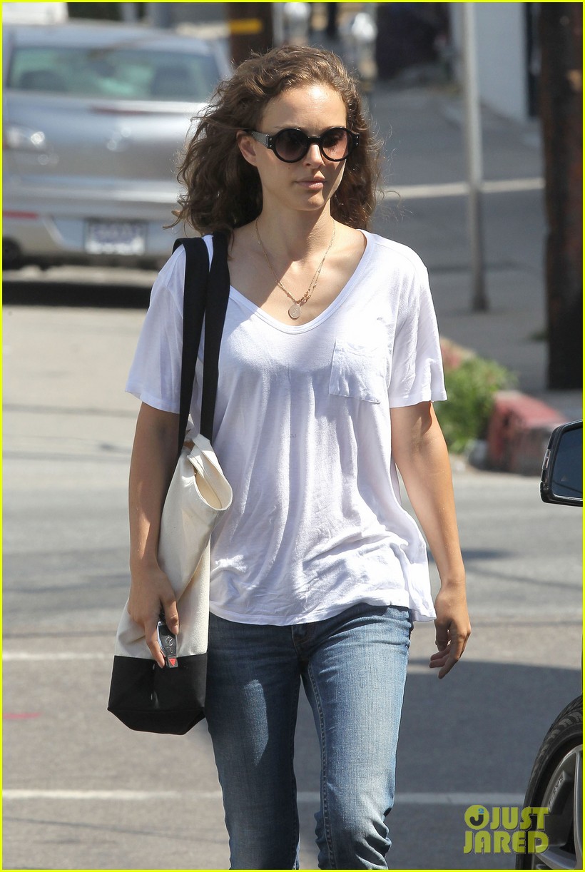 natalie portman early lunch 192695329