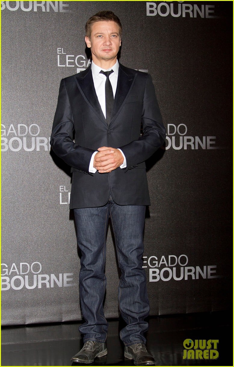 jeremy renner bourne legacy mexico city photo call 08