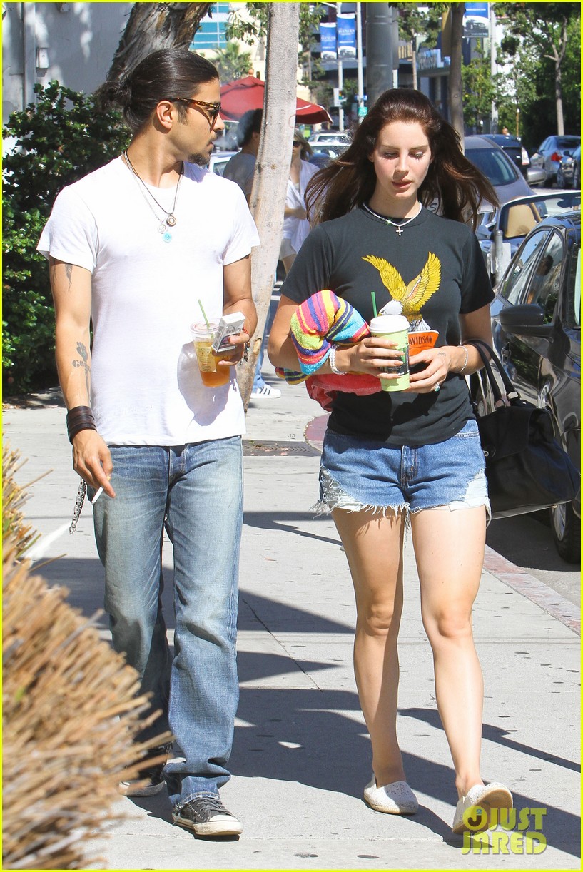 Lana Del Rey: Urth Caffe with Andrei!: Photo 2702286 | Lana Del Rey ...