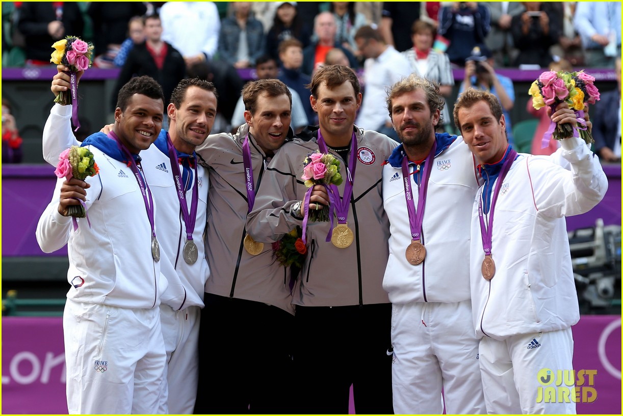 How many olympic gold medals does serena williams have