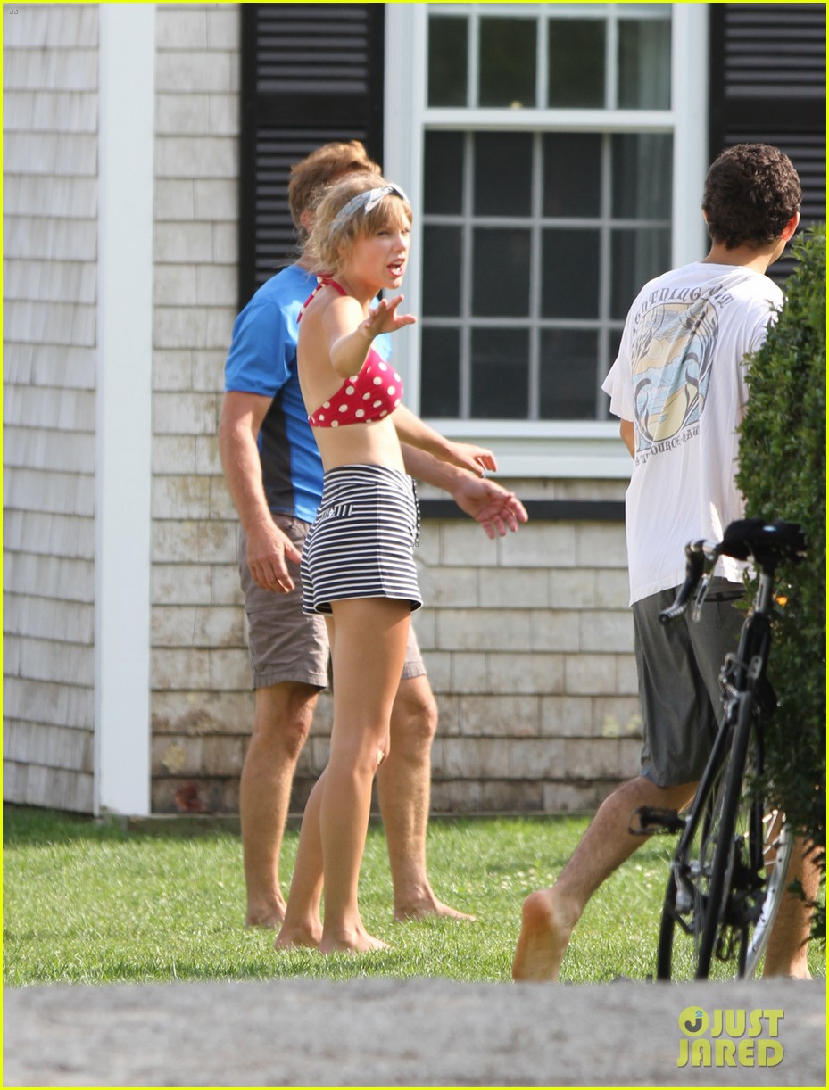 taylor swift kennedy compound with conors dad 10