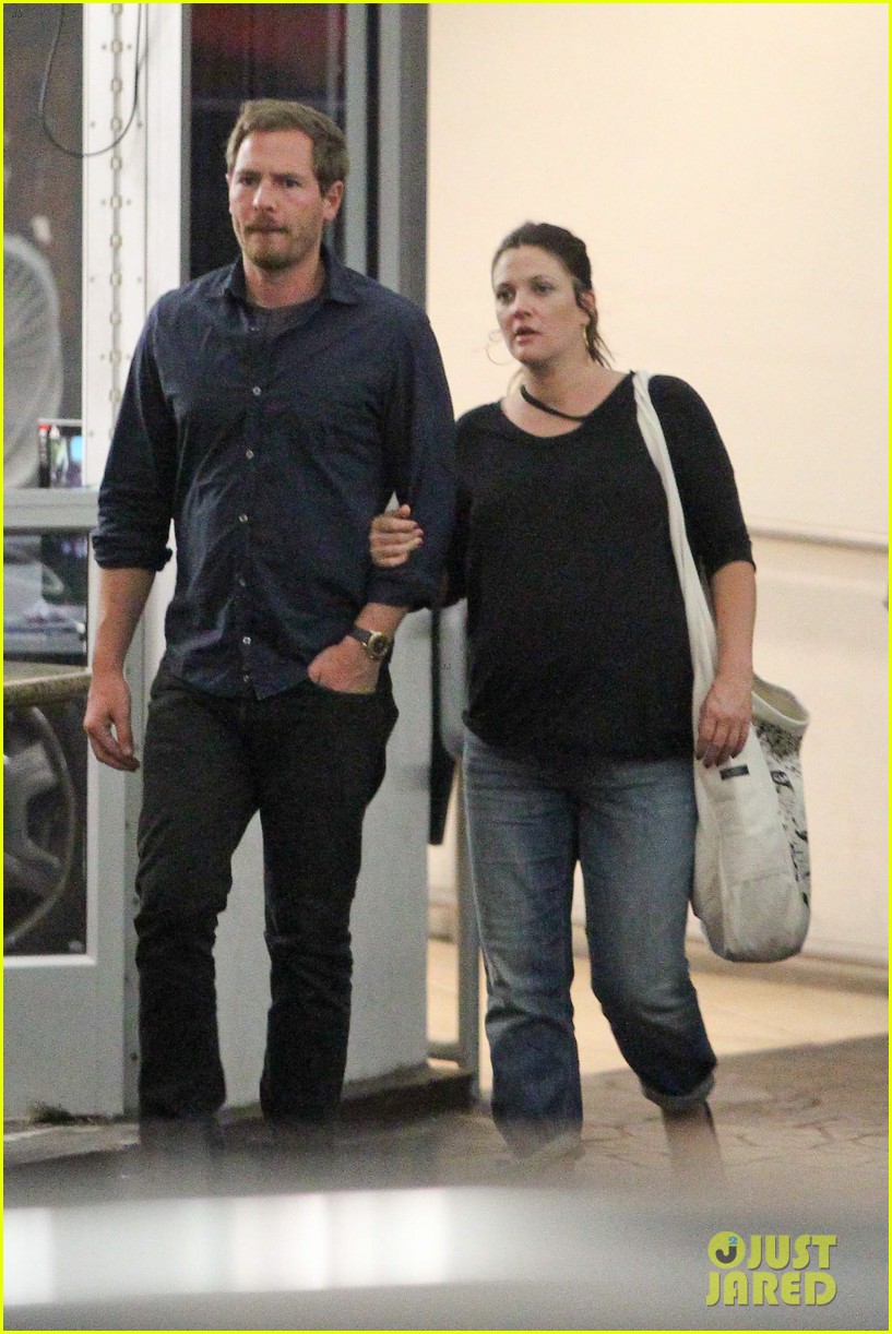 Drew Barrymore Explains The Hard Choice She Made About Giving Her Kids  Smartphones | YourTango, image size:817x1222