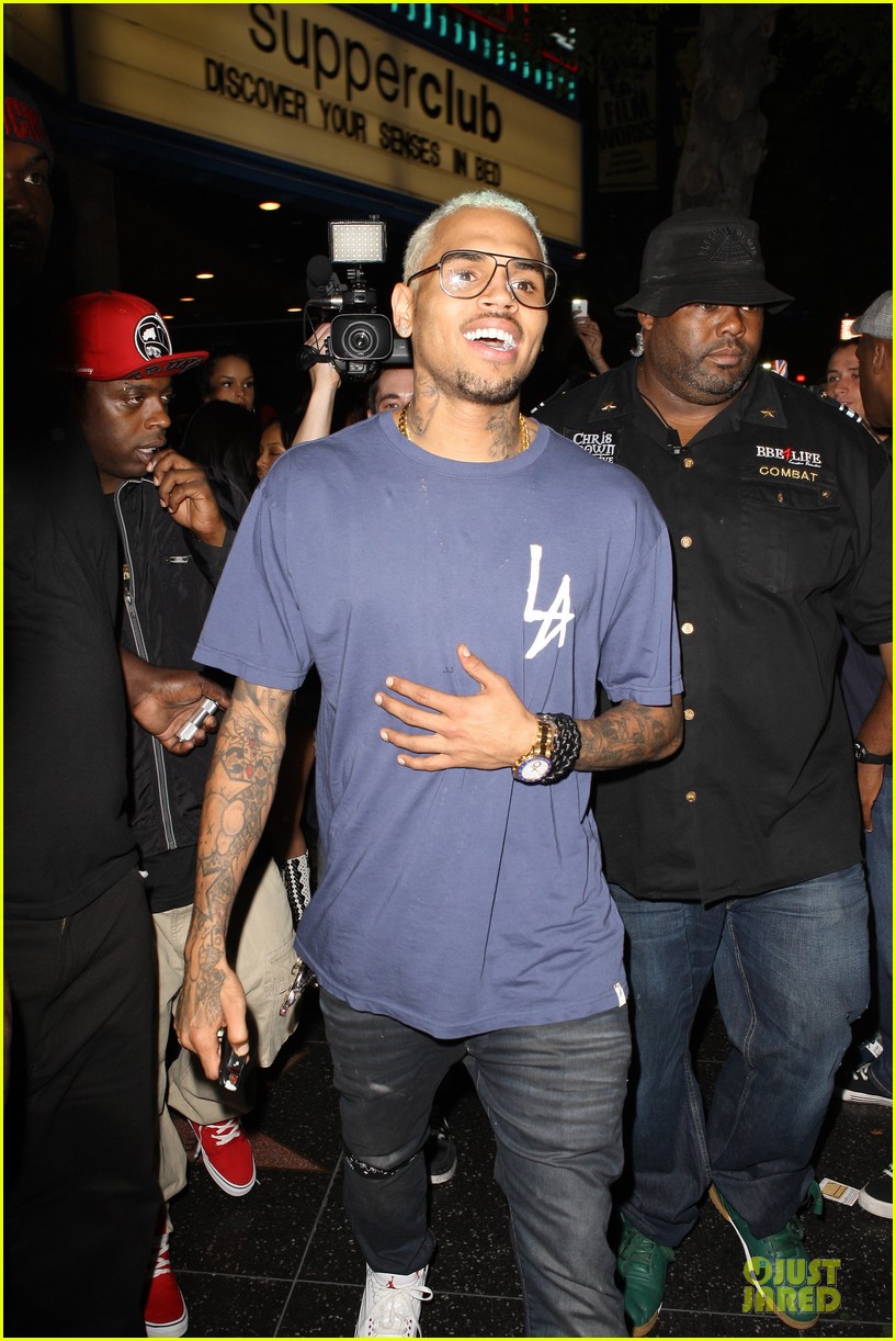 chris brown im an artist and this is art 01