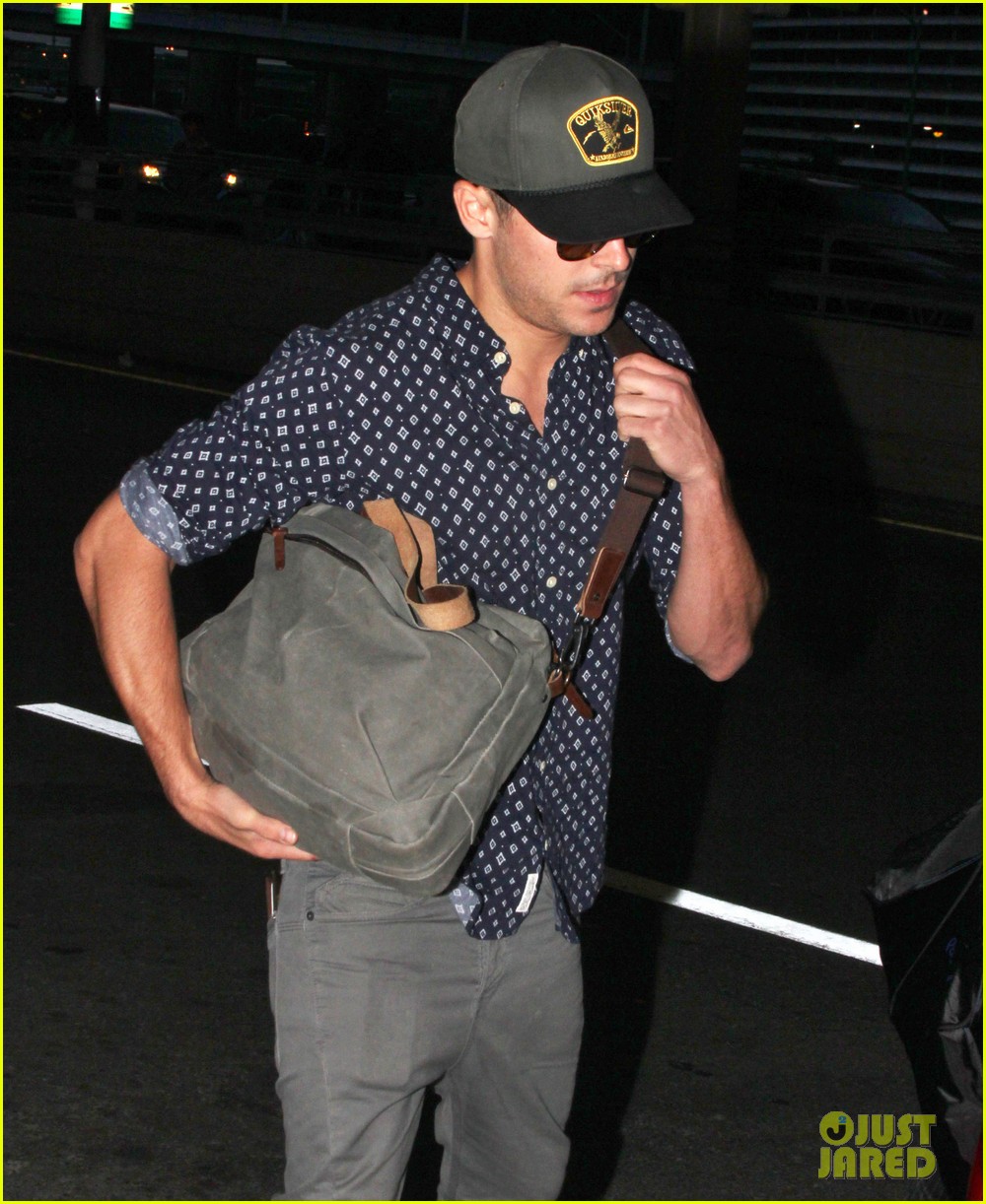 zac efron back to toronto for paperboy premiere 02