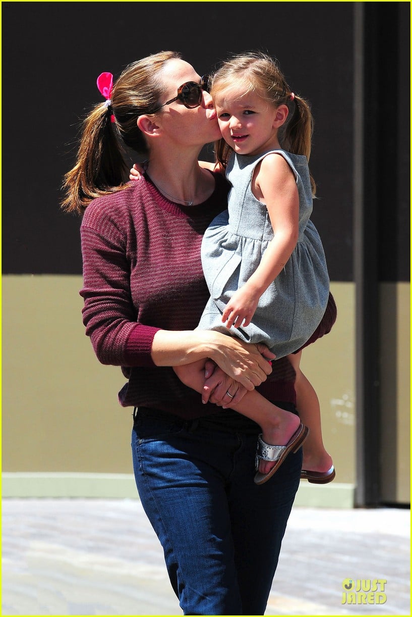 Jennifer Garner 'Argo' TV Spot Watch Now! Photo 2714384 Ben(01)