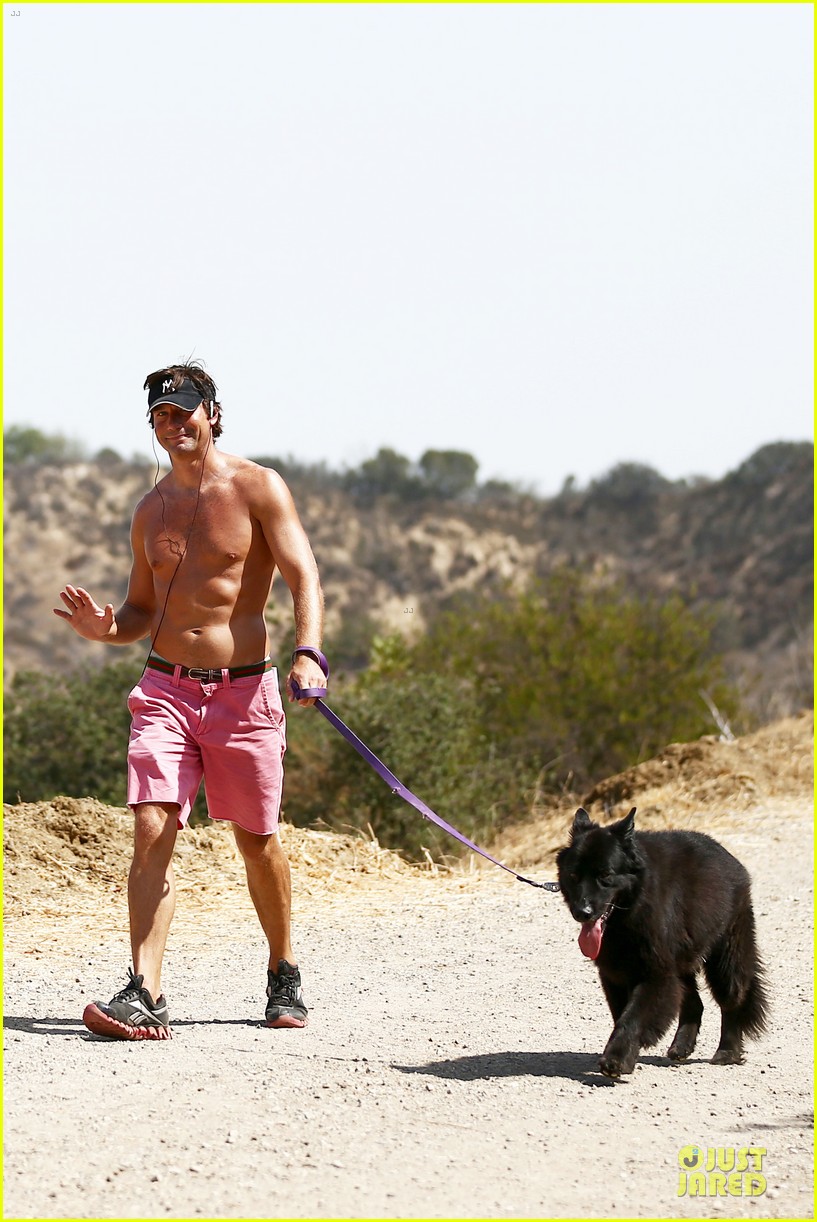 jerry oconnell shirtless workout routine with pet pooch bim 112719192