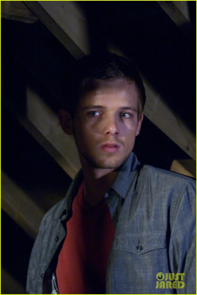 max thieriot just jared twitterview 01