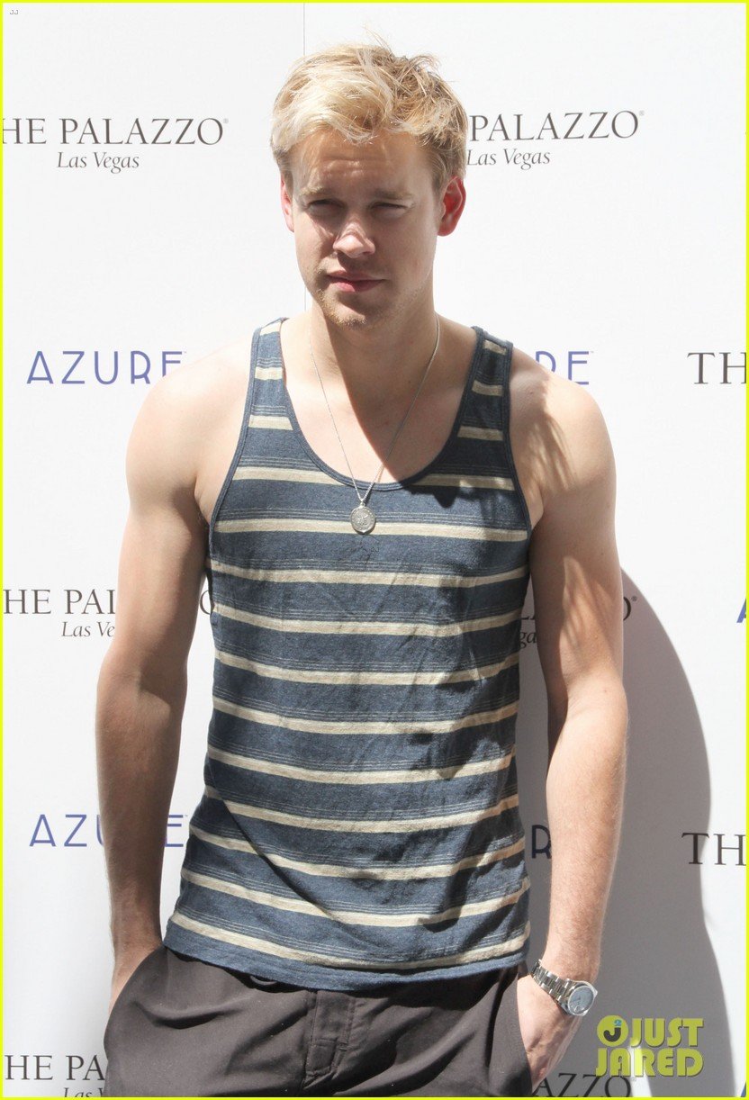 chord overstreet muscle tank stud with ashley benson 19