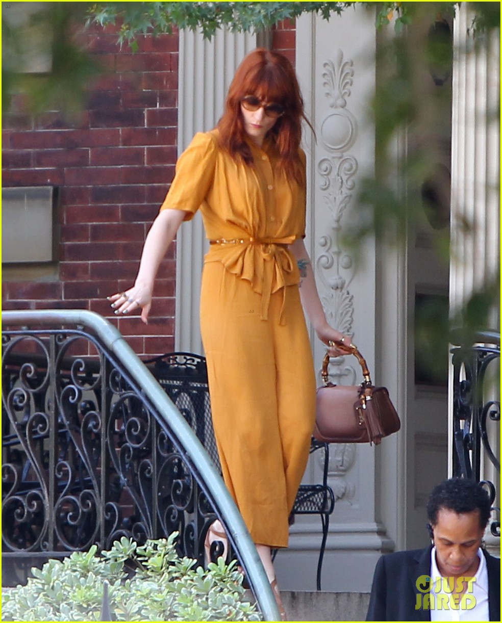 florence welch heads to blake lively ryan reynolds wedding first pics 052718621