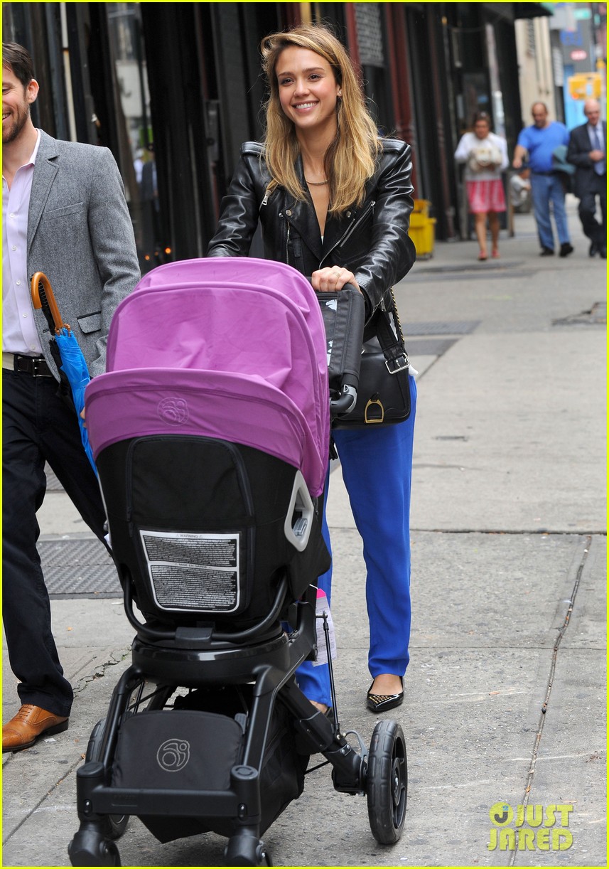 jessica alba big apple outing with haven 212733045