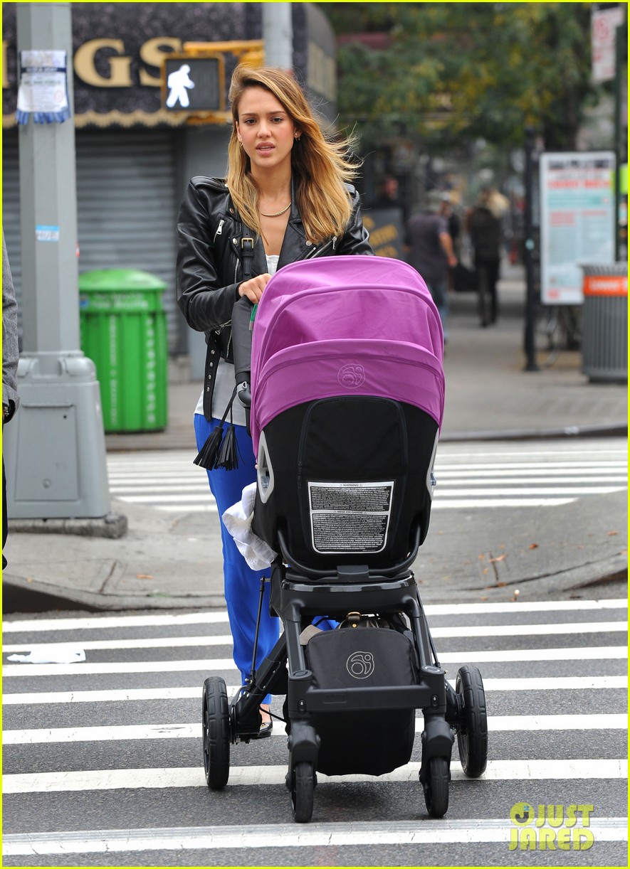 jessica alba big apple outing with haven 252733049