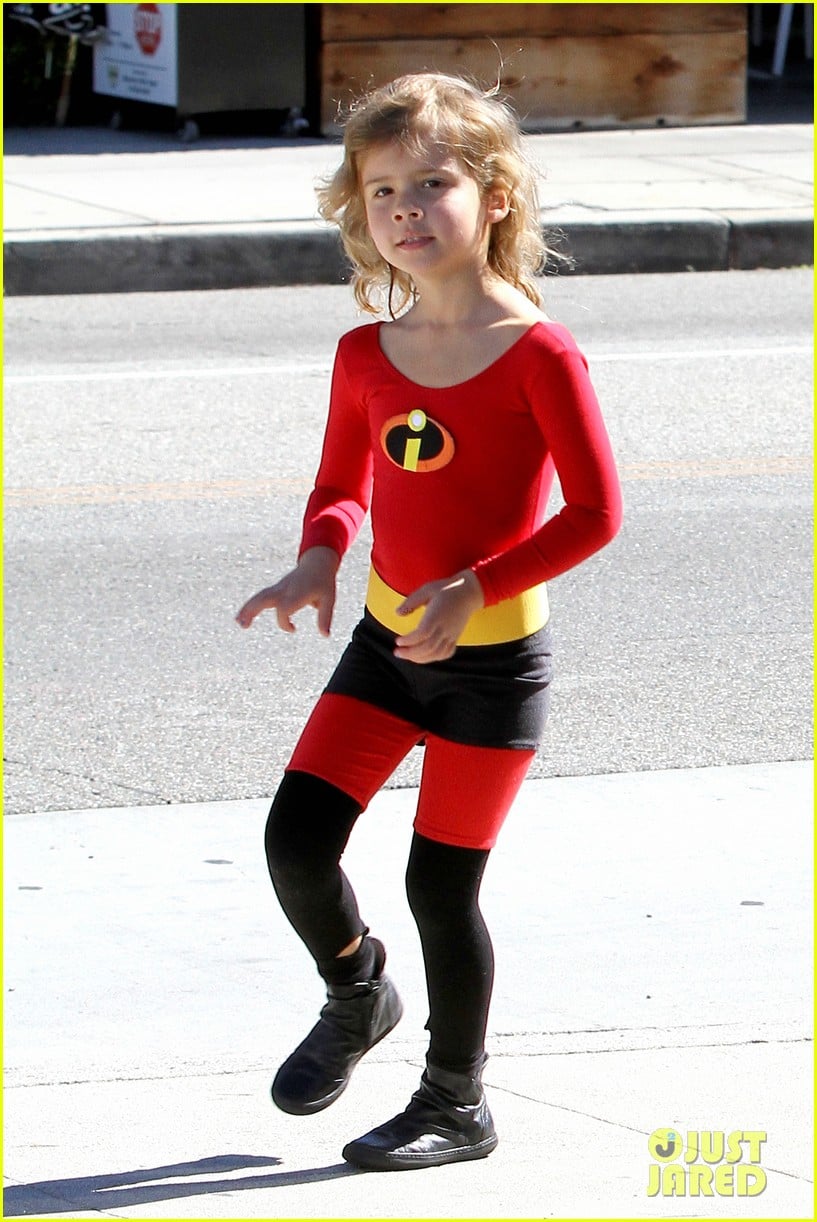 jessica alba family the incredibles for halloween 042746589